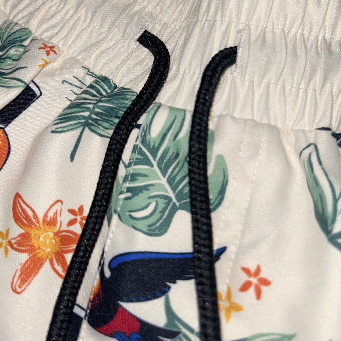 Guinness Badeshorts mitTukan Motiv Hawaiian Print M